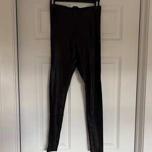 Kittenish Black Textured Leggings